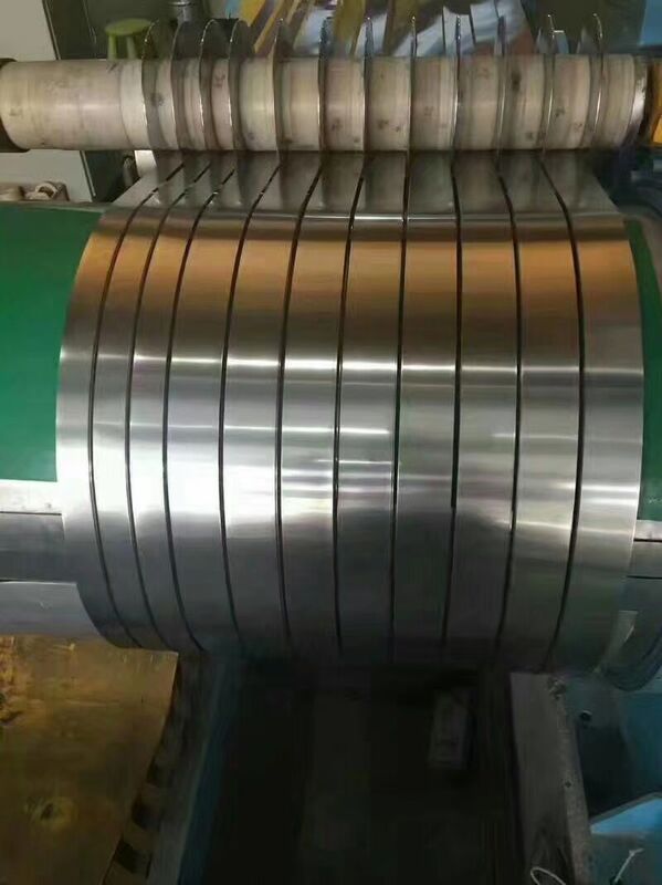 Larghezza 2,4 m bobina di acciaio laminata a freddo aspetto pulito progettato per la fabbricazione industriale e l'ingegneria di precisione
